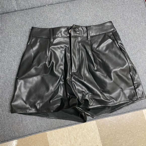 Leather shorts size small - Picture 1 of 1